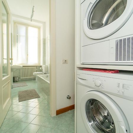 Appartamento Esclusivo Fronte Lago, In Centro A Como Con Garage Exterior foto